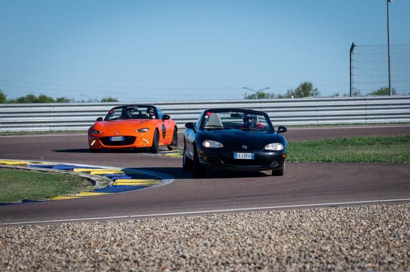 Mazda_MX-5_Guinness_World_Record_040